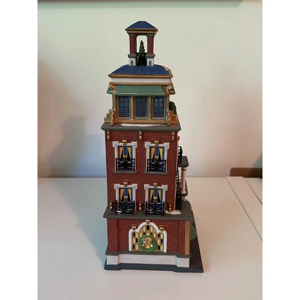 Department 56 Christmas in the City‎ Paramount Hotel Village House NO LIGHT STAR